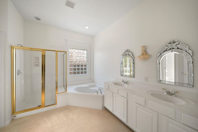 7 Sovereign Way, Conroe, TX 77384