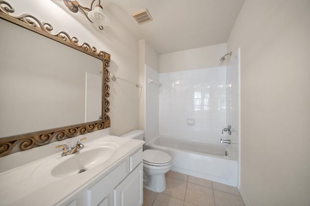 7 Sovereign Way, Conroe, TX 77384