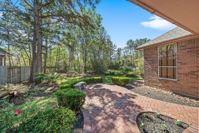 7 Sovereign Way, Conroe, TX 77384