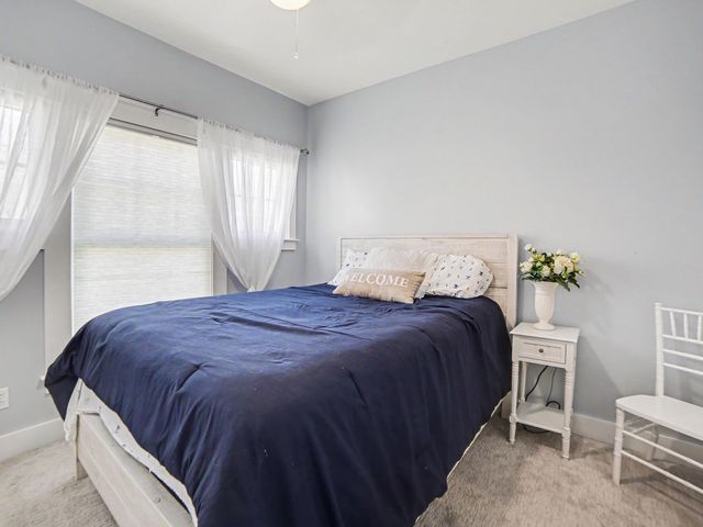 24 Kenneth Street, Pentwater Vlg, MI 49449