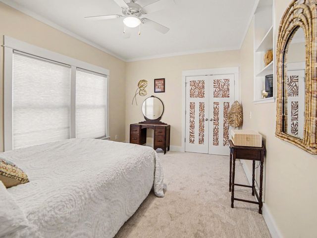 24 Kenneth Street, Pentwater Vlg, MI 49449