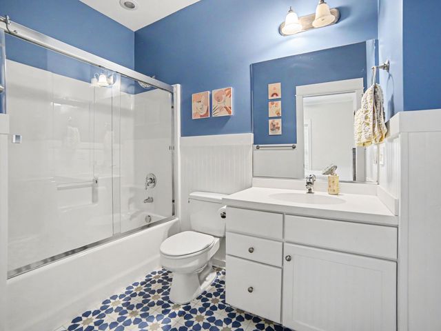 24 Kenneth Street, Pentwater Vlg, MI 49449