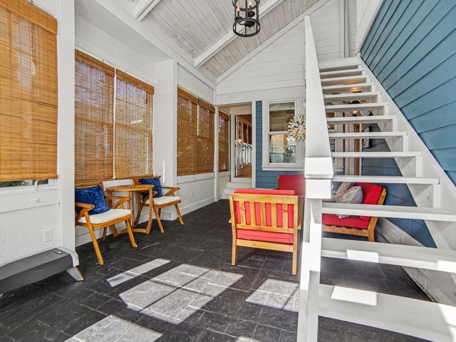 24 Kenneth Street, Pentwater Vlg, MI 49449