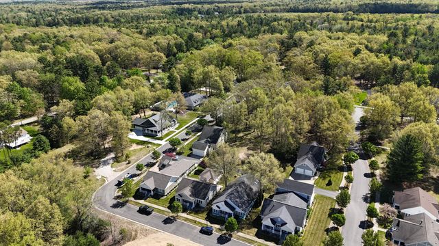 24 Kenneth Street, Pentwater Vlg, MI 49449