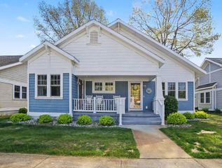 24 Kenneth Street, Pentwater Vlg, MI 49449