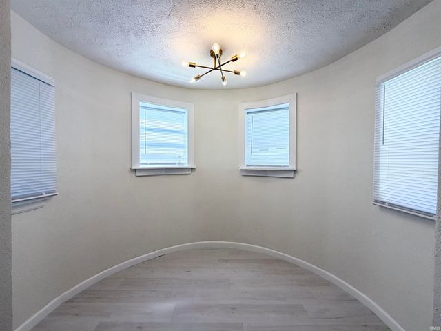 120 Manor Avenue, Elkhart, IN 46613