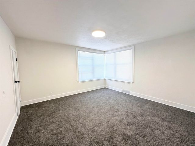 120 Manor Avenue, Elkhart, IN 46613