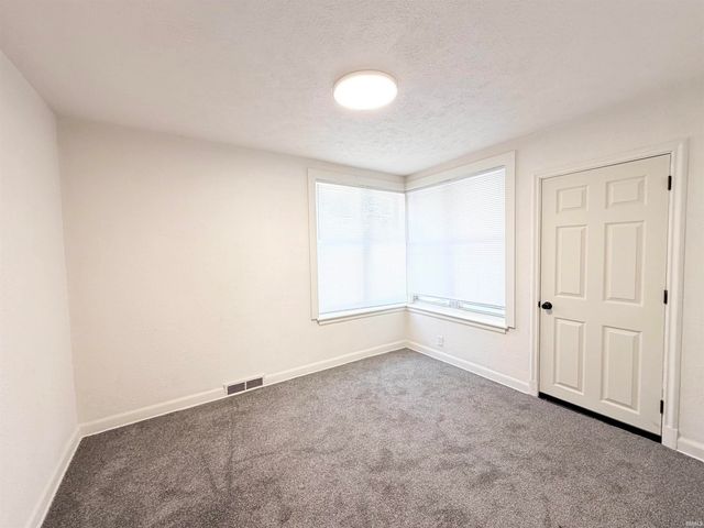120 Manor Avenue, Elkhart, IN 46613