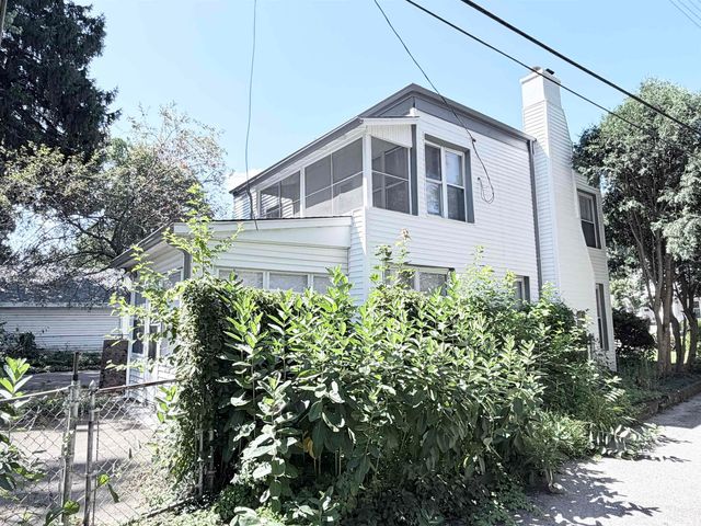 120 Manor Avenue, Elkhart, IN 46613