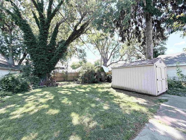 120 Manor Avenue, Elkhart, IN 46613