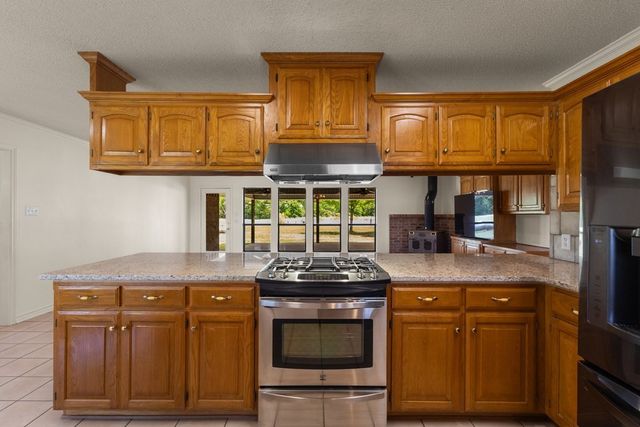 290 Vz County Road 3222, Wills Point, TX 75169