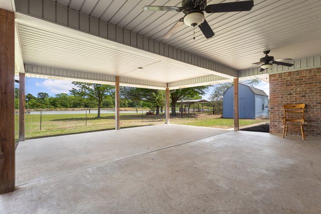 290 Vz County Road 3222, Wills Point, TX 75169
