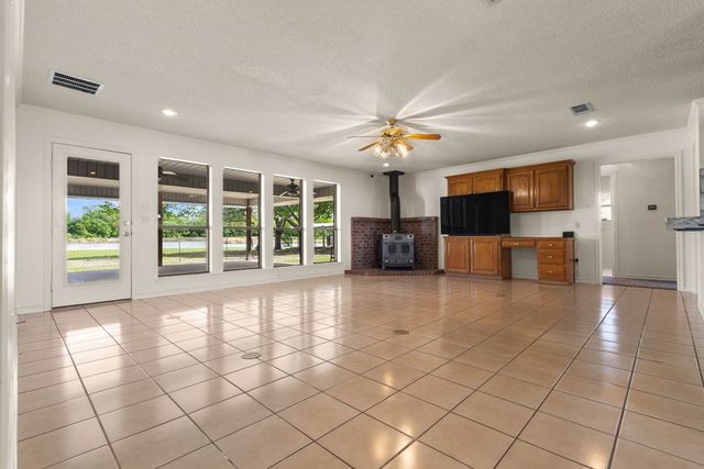 290 Vz County Road 3222, Wills Point, TX 75169