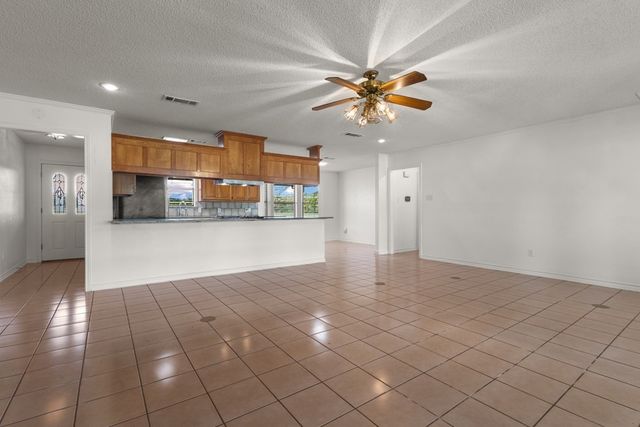 290 Vz County Road 3222, Wills Point, TX 75169