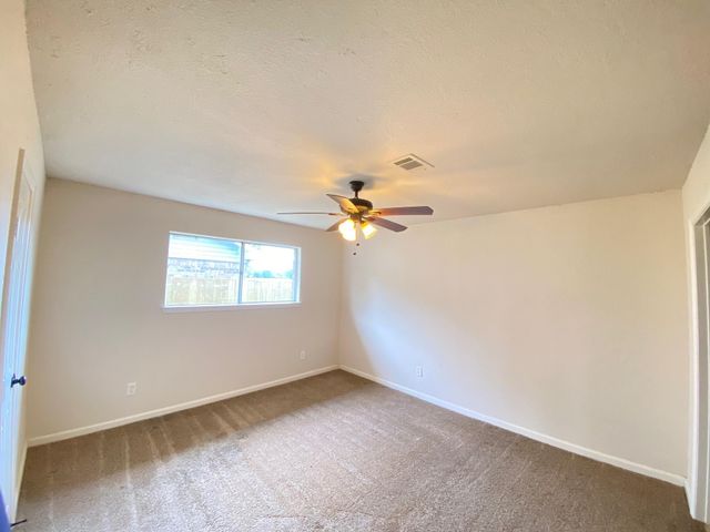 521 N 26th Avenue, Texas City, TX 77590