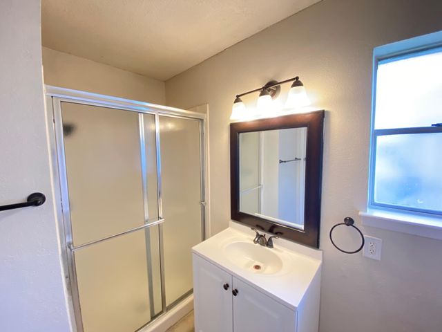 521 N 26th Avenue, Texas City, TX 77590