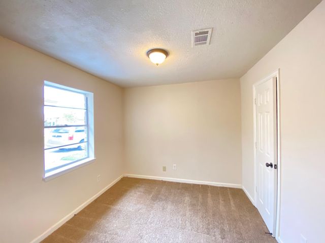 521 N 26th Avenue, Texas City, TX 77590