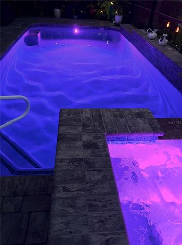 1025 SIBERIAN GLEN, Bradenton, FL 34212