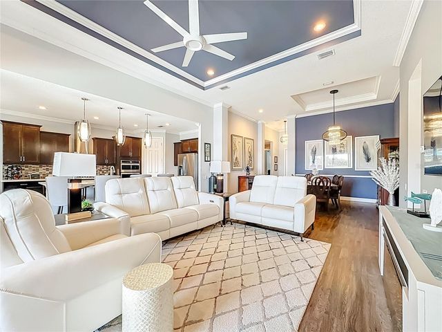 1025 SIBERIAN GLEN, Bradenton, FL 34212