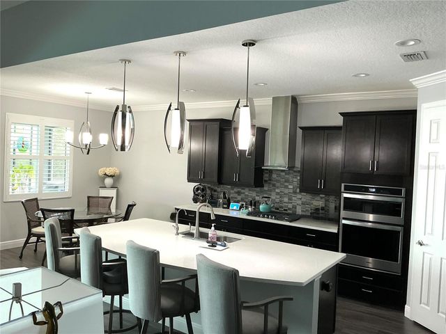 1025 SIBERIAN GLEN, Bradenton, FL 34212