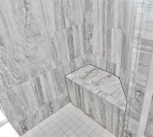 1025 SIBERIAN GLEN, Bradenton, FL 34212