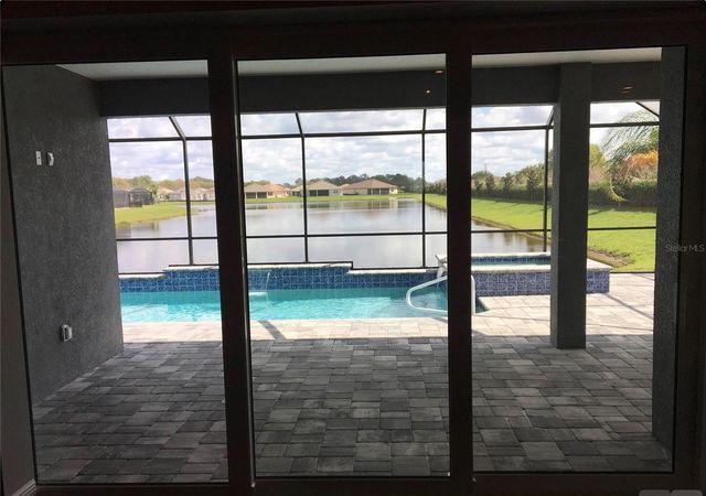 1025 SIBERIAN GLEN, Bradenton, FL 34212