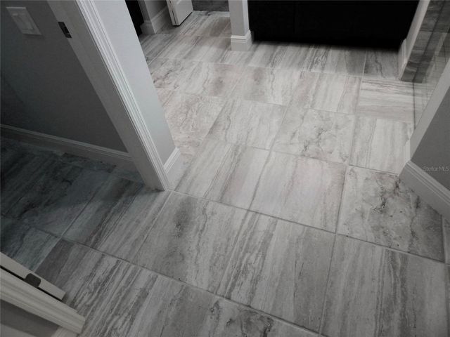 1025 SIBERIAN GLEN, Bradenton, FL 34212