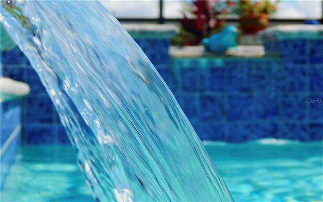 1025 SIBERIAN GLEN, Bradenton, FL 34212