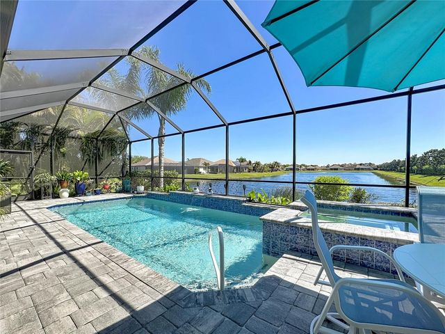 1025 SIBERIAN GLEN, Bradenton, FL 34212