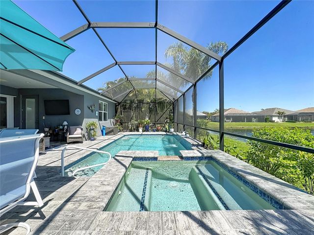 1025 SIBERIAN GLEN, Bradenton, FL 34212