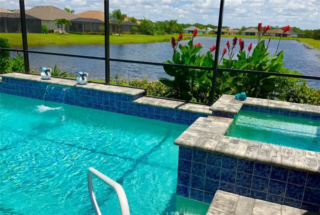 1025 SIBERIAN GLEN, Bradenton, FL 34212