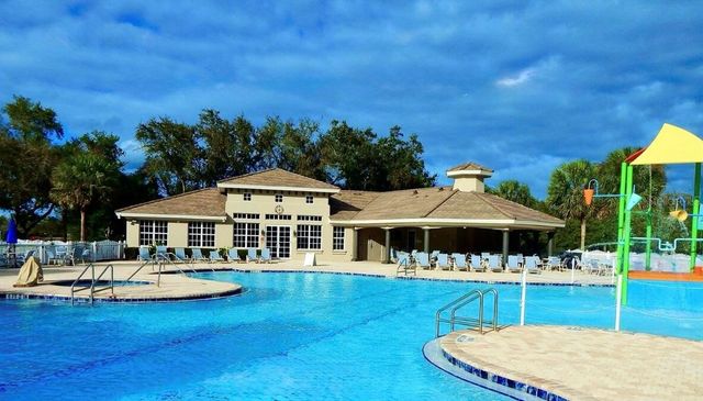 1025 SIBERIAN GLEN, Bradenton, FL 34212