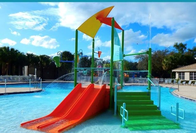 1025 SIBERIAN GLEN, Bradenton, FL 34212