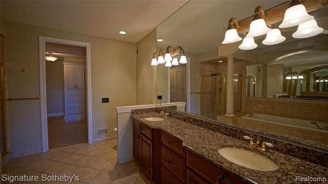 6608 Enclave Drive, Clarkston, MI 48348