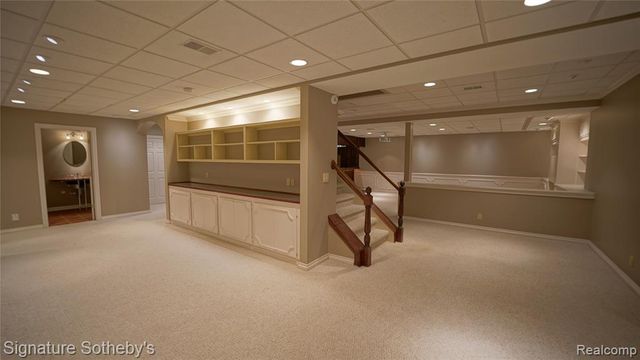 6608 Enclave Drive, Clarkston, MI 48348