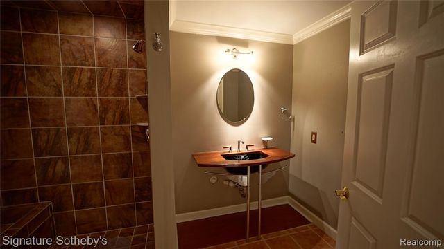 6608 Enclave Drive, Clarkston, MI 48348