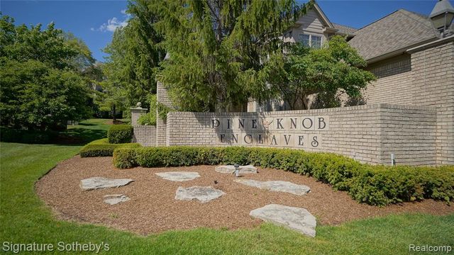 6608 Enclave Drive, Clarkston, MI 48348