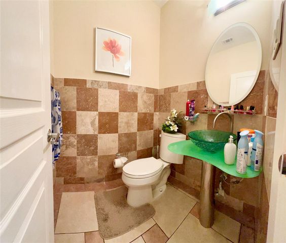 13518 Oak Bend Forest Drive, Houston, TX 77083