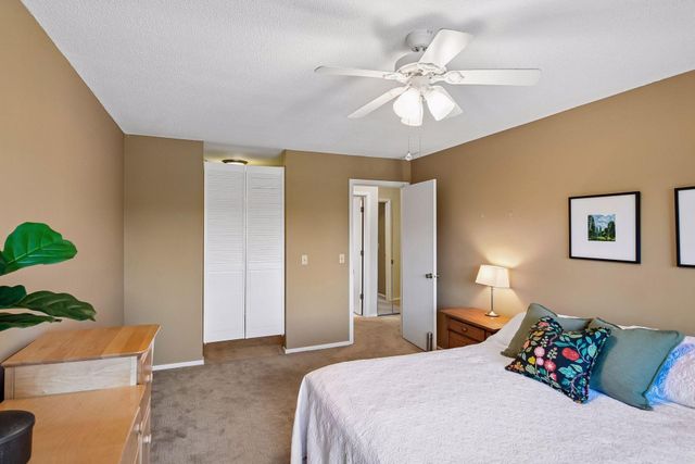 215 Barry Avenue S 217, Wayzata, MN 55391