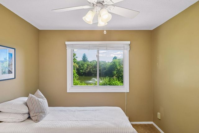215 Barry Avenue S 217, Wayzata, MN 55391