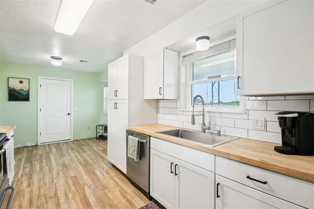 870 S Cemetery Road, Tuttle, OK 73089