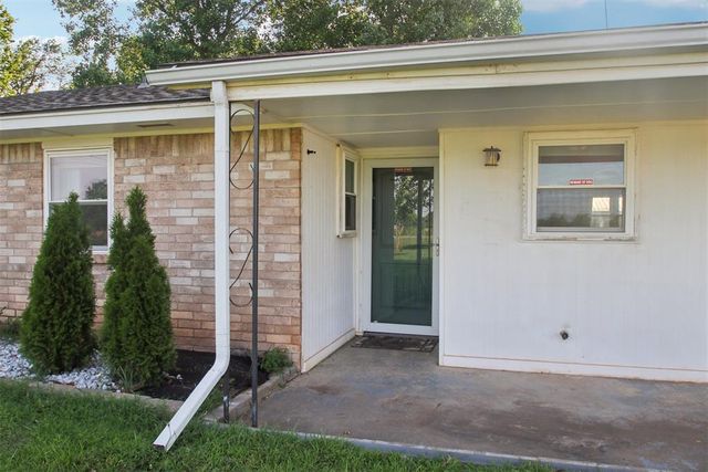 870 S Cemetery Road, Tuttle, OK 73089