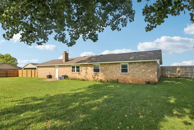 870 S Cemetery Road, Tuttle, OK 73089