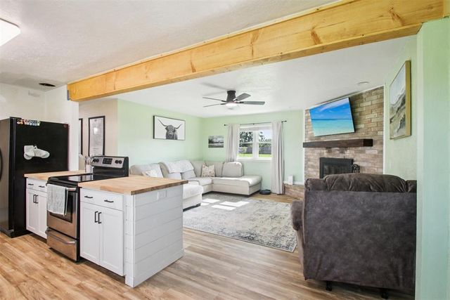 870 S Cemetery Road, Tuttle, OK 73089