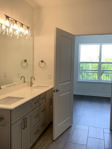 1677 54th Ave N Apt 407, Nashville, TN 37209