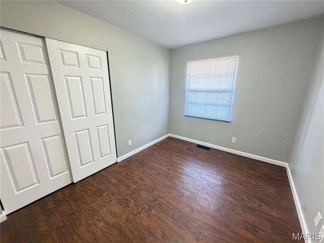 1560 Bluefield Drive, Florissant, MO 63033