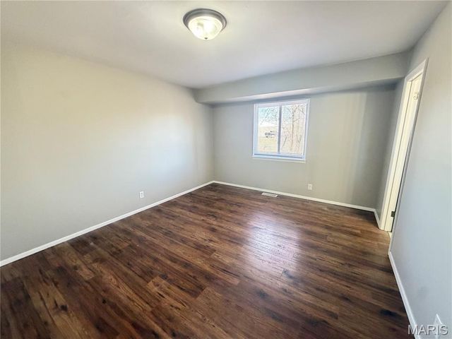 1560 Bluefield Drive, Florissant, MO 63033