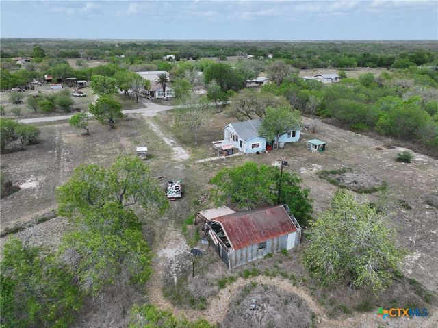 115 Ryan Road, Refugio, TX 78377