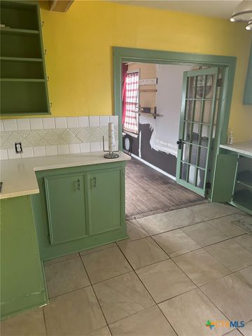 115 Ryan Road, Refugio, TX 78377