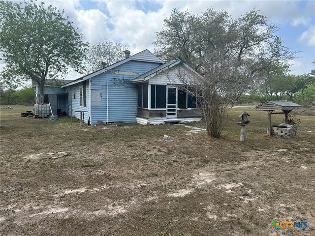 115 Ryan Road, Refugio, TX 78377